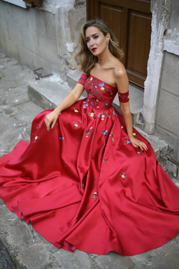 A line Long Prom Dress Burgundy Off the shoulder Satin Embroidery Chic Evening Dress APP0695