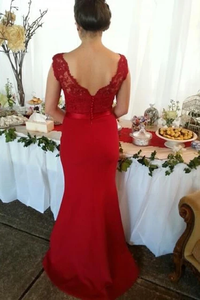 Anneprom Red Button Backless Plus Size Mermaid Cap Sleeves V-neck Long Lace Bridesmaid Dresses APP0384