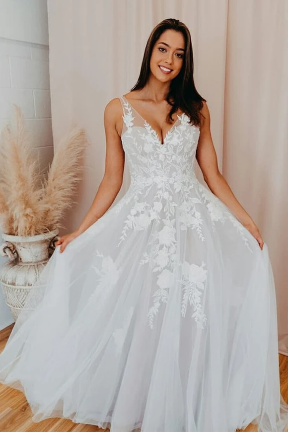 Anneprom A-Line V Neck Tulle Lace Appliques Romantic Wedding Dress Bridal Gown APW0155